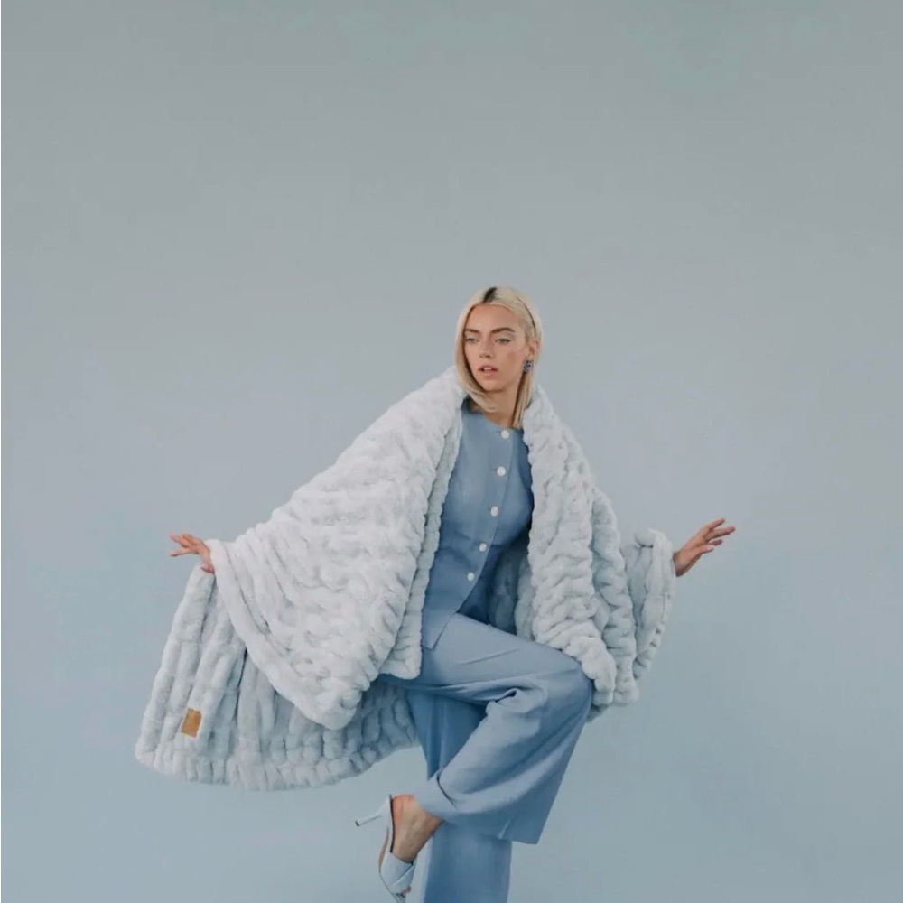 Luxurious Light Blue Lola Blanket